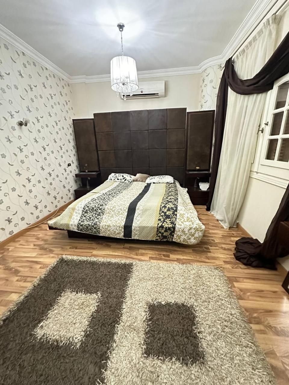 Duplex Front Of Downtown Cairo